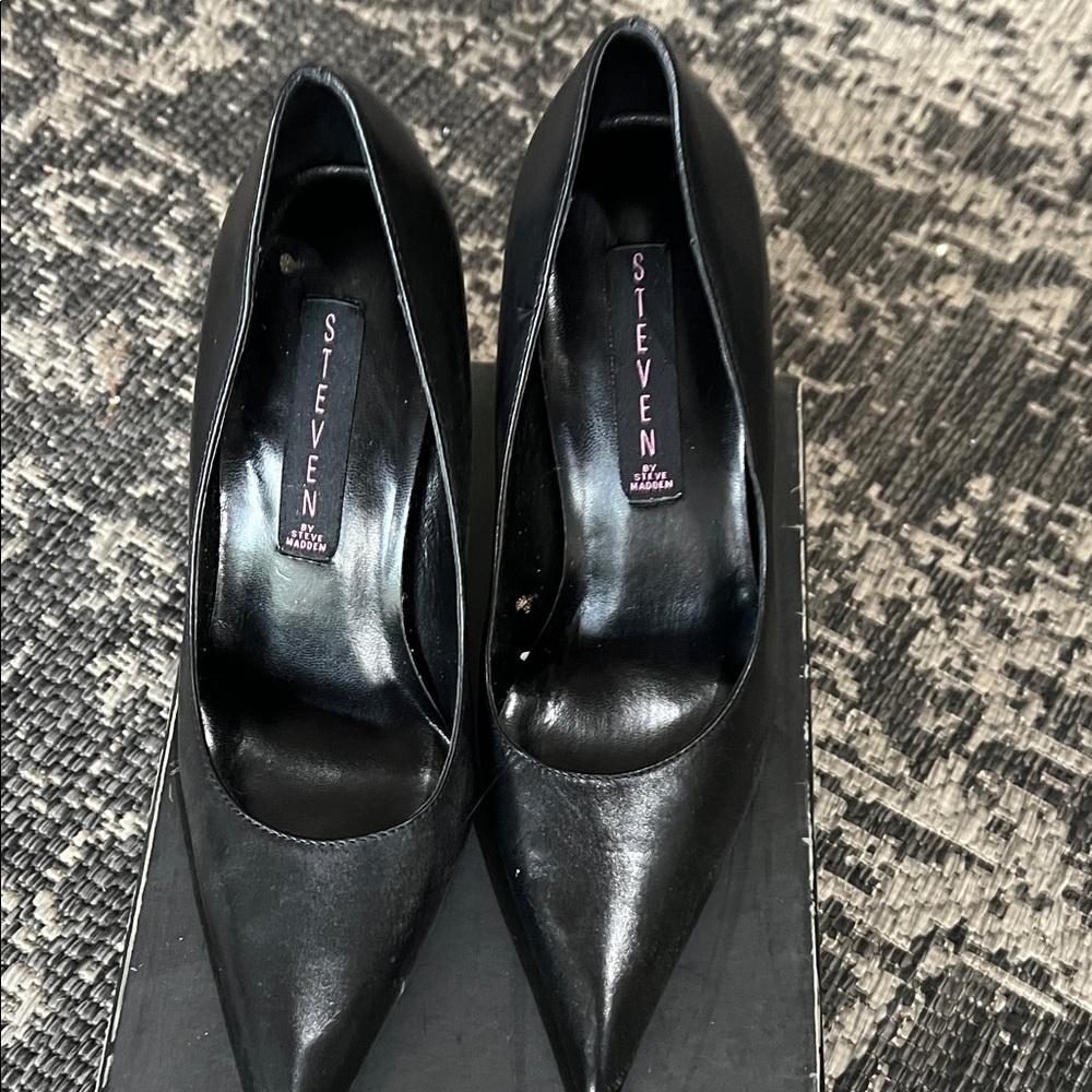 Steven By Steve Madden Black Pointed Heels
